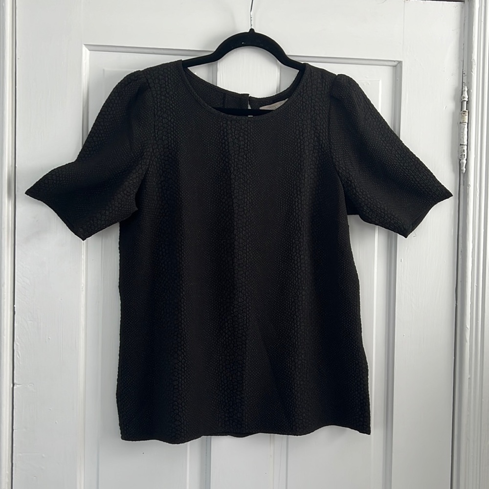 Banana Republic Black Reptile Print Embossed Short Sleeved Top